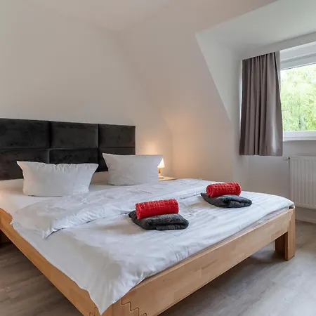 Von Ahrentschildt- Pole Poppenspaeler * Sankt Peter-Ording