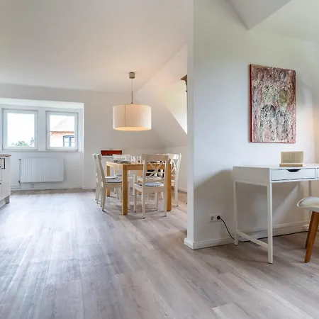 Von Ahrentschildt- Pole Poppenspäler Apartment *