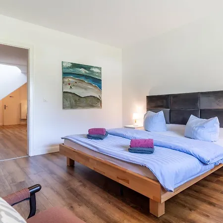 Von Ahrentschildt- Pole Poppenspäler Sankt Peter-Ording