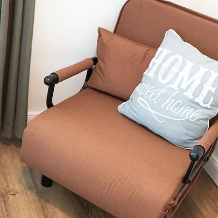 Von Ahrentschildt- Pole Poppenspaeler