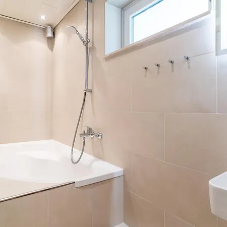 Von Ahrentschildt- Pole Poppenspäler Apartment *