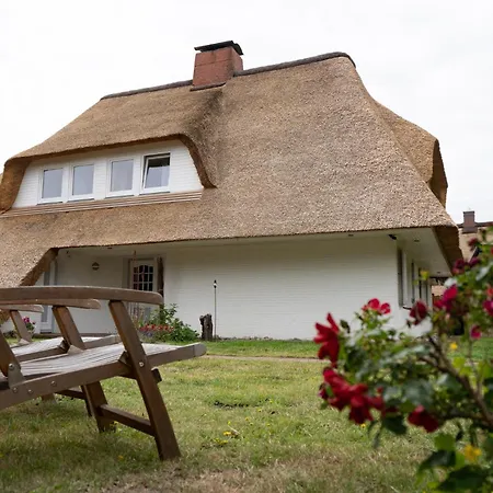 Apartment Von Ahrentschildt- Pole Poppenspäler