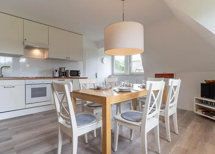 Von Ahrentschildt- Pole Poppenspaeler